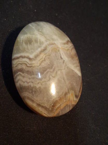Natural Agate Palmstone - oval - 5x4 cm - crazy lace agate
