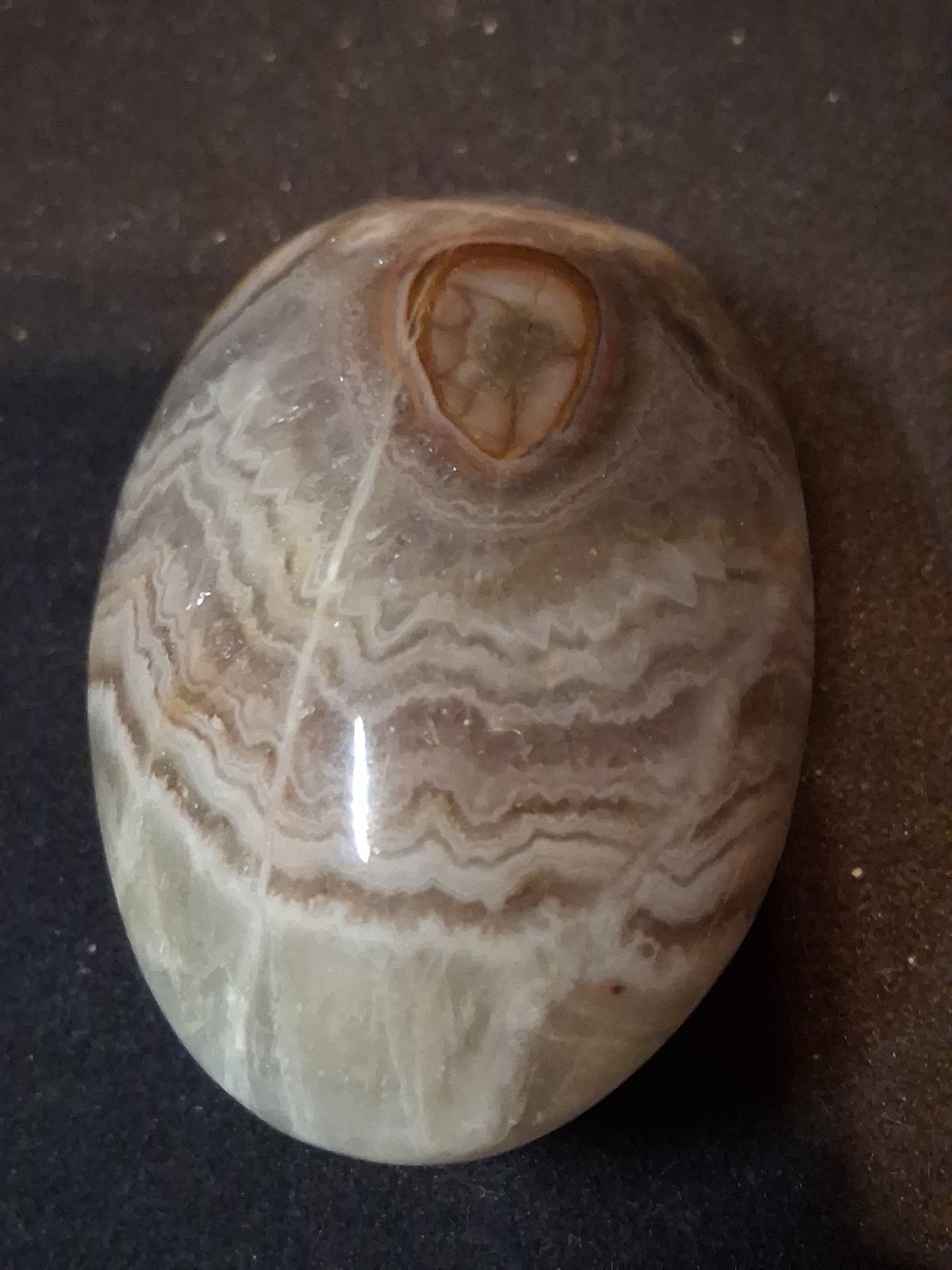 Natural Agate Palmstone - oval - 5x4 cm - crazy lace agate