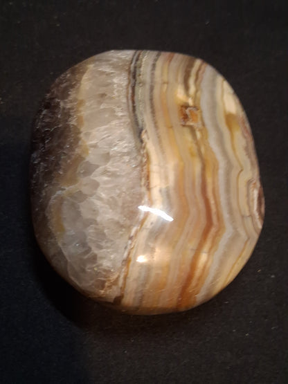 Natural Agate Palmstone - oval - 6x5 cm - crazy lace agate