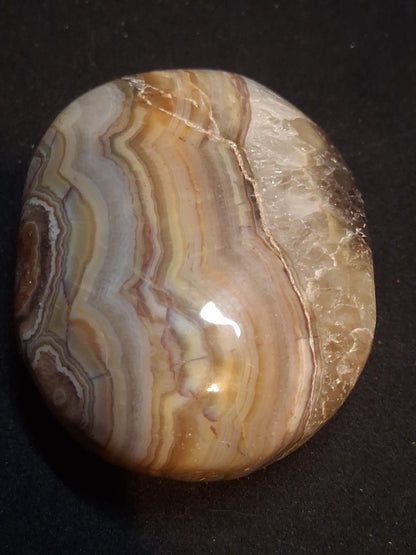 Natural Agate Palmstone - oval - 6x5 cm - crazy lace agate