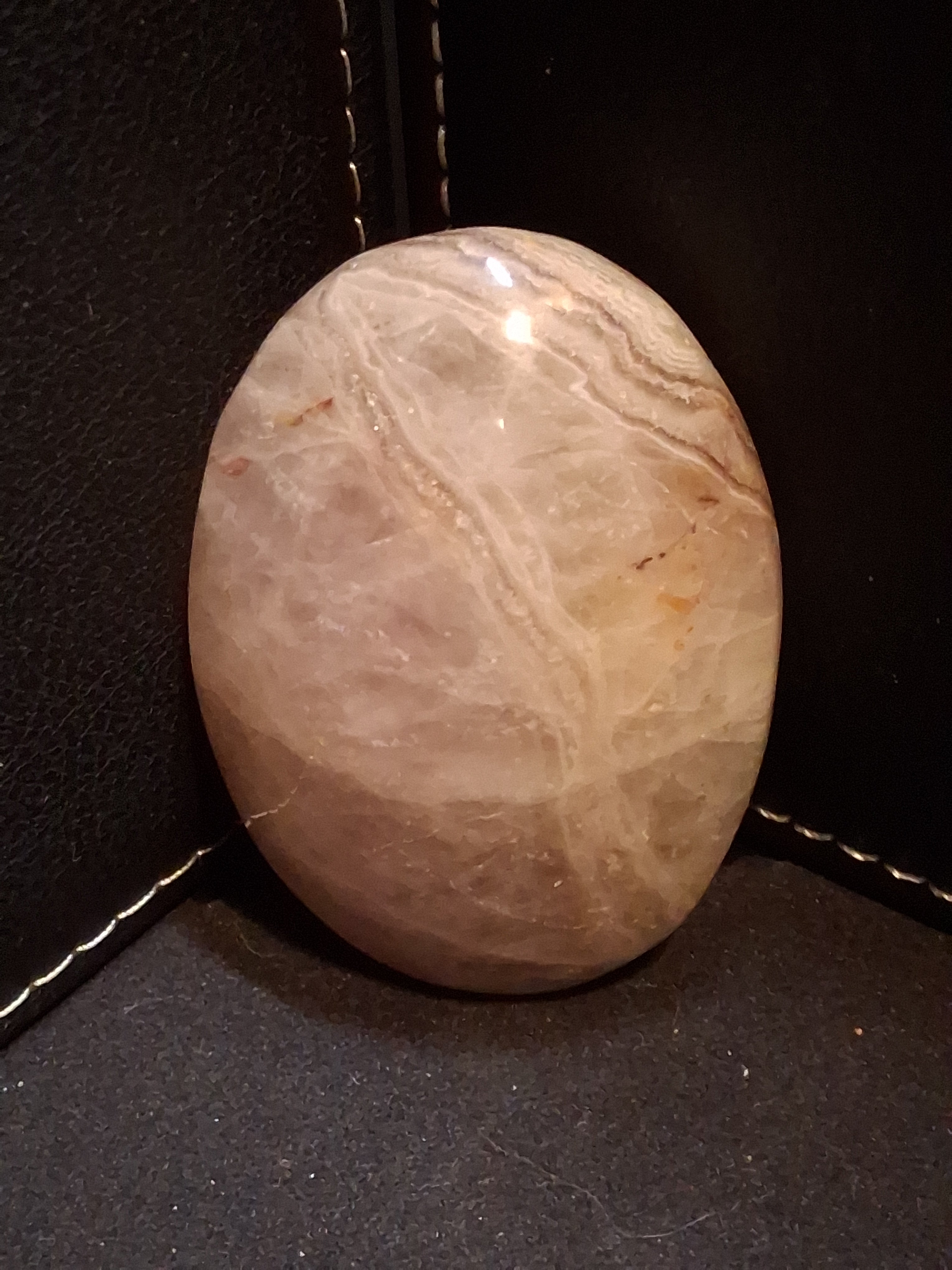 Natural Agate Palmstone - oval - 5x4 cm - crazy lace agate with amethyst