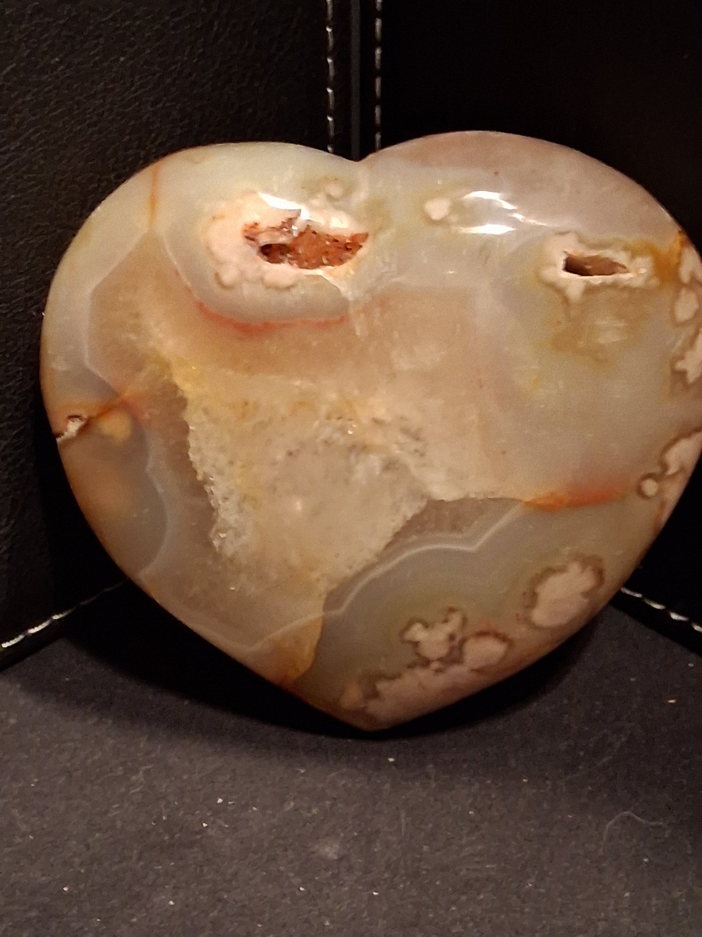 Natural Agate Palmstone - heart - 7x8 cm - cherry blossom agate