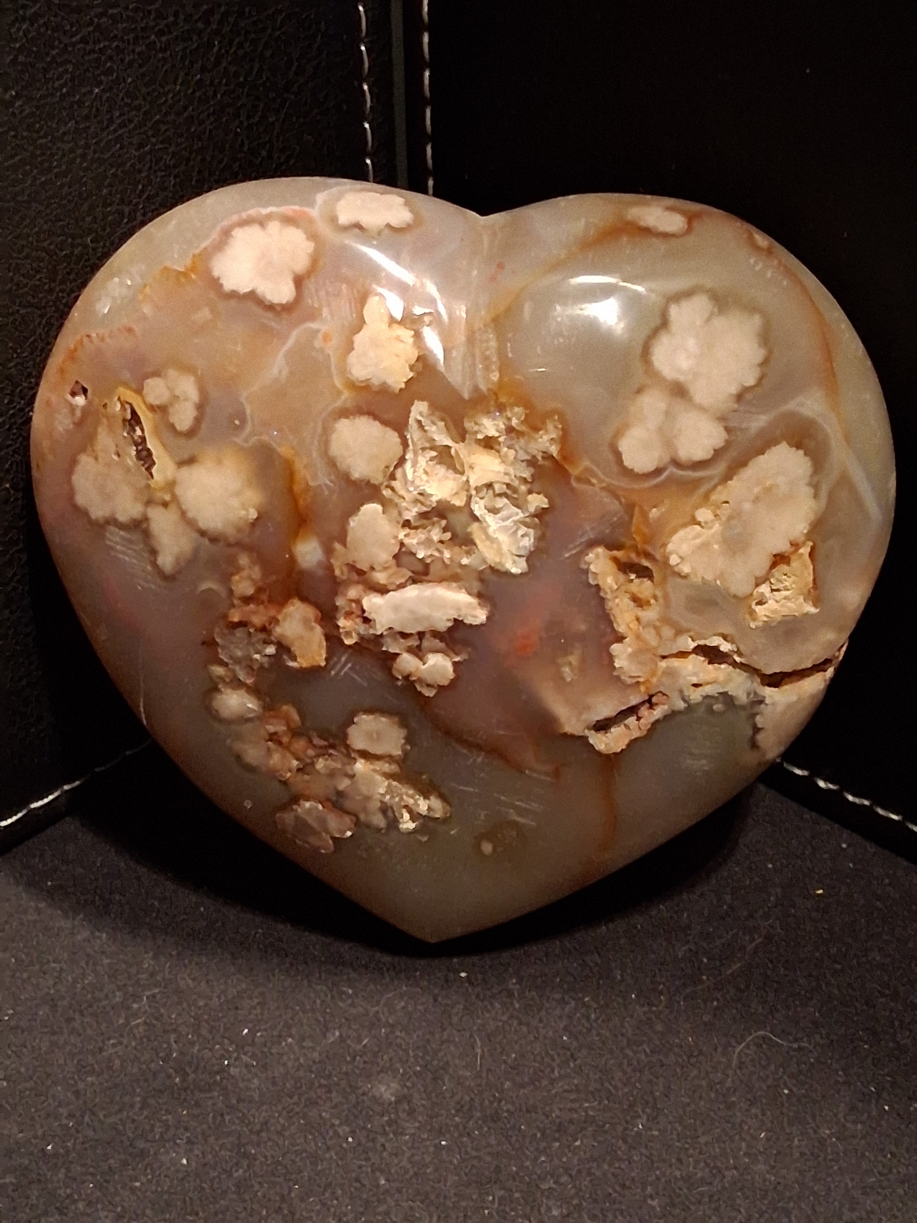 Natural Agate Palmstone - heart - 7x8 cm - cherry blossom agate
