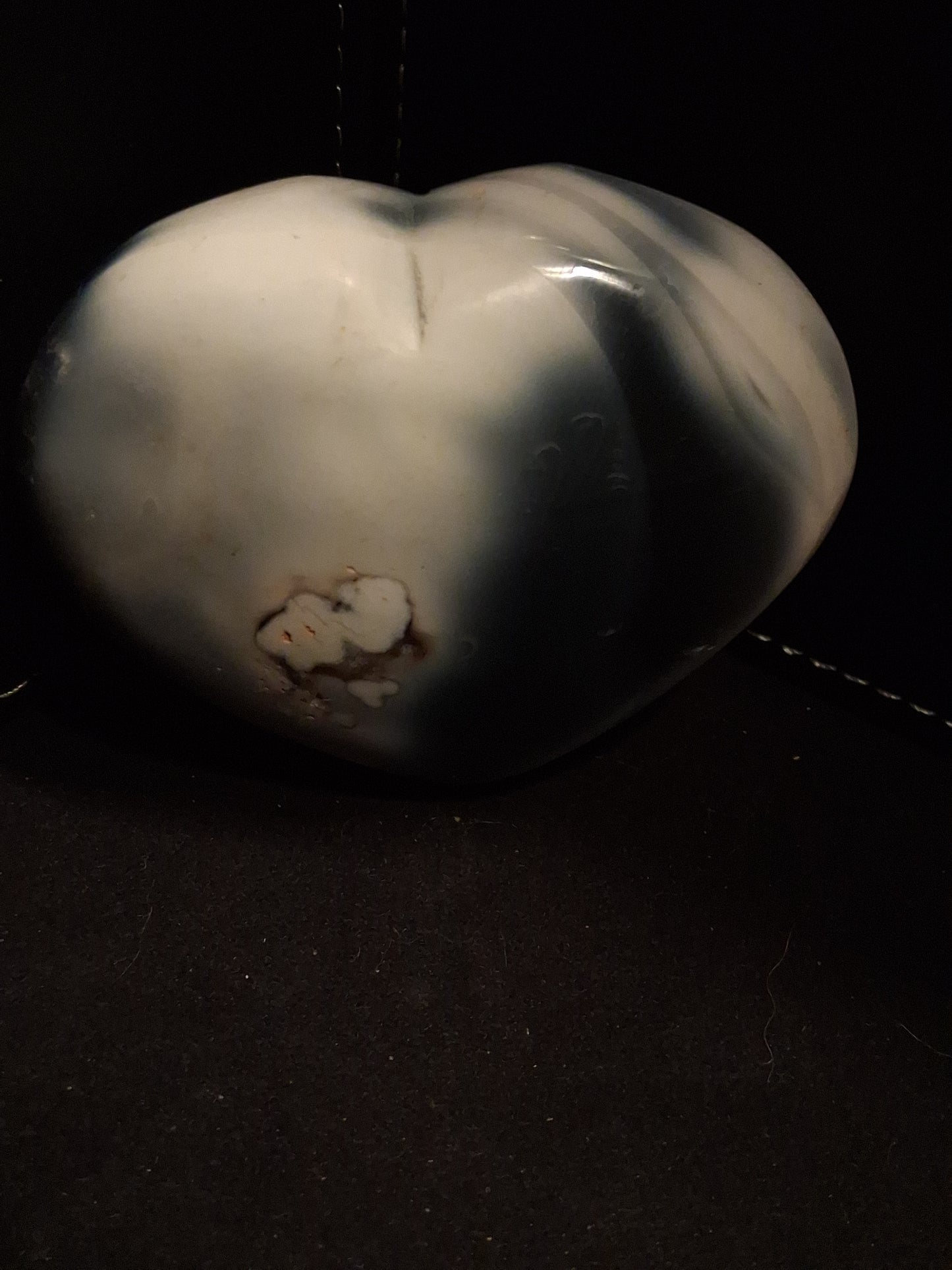 Natural Agate Palmstone - heart - 6x7.5 cm - black agate