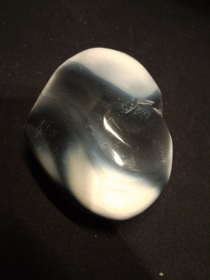 Natural Agate Palmstone - heart - 6x7.5 cm - black agate