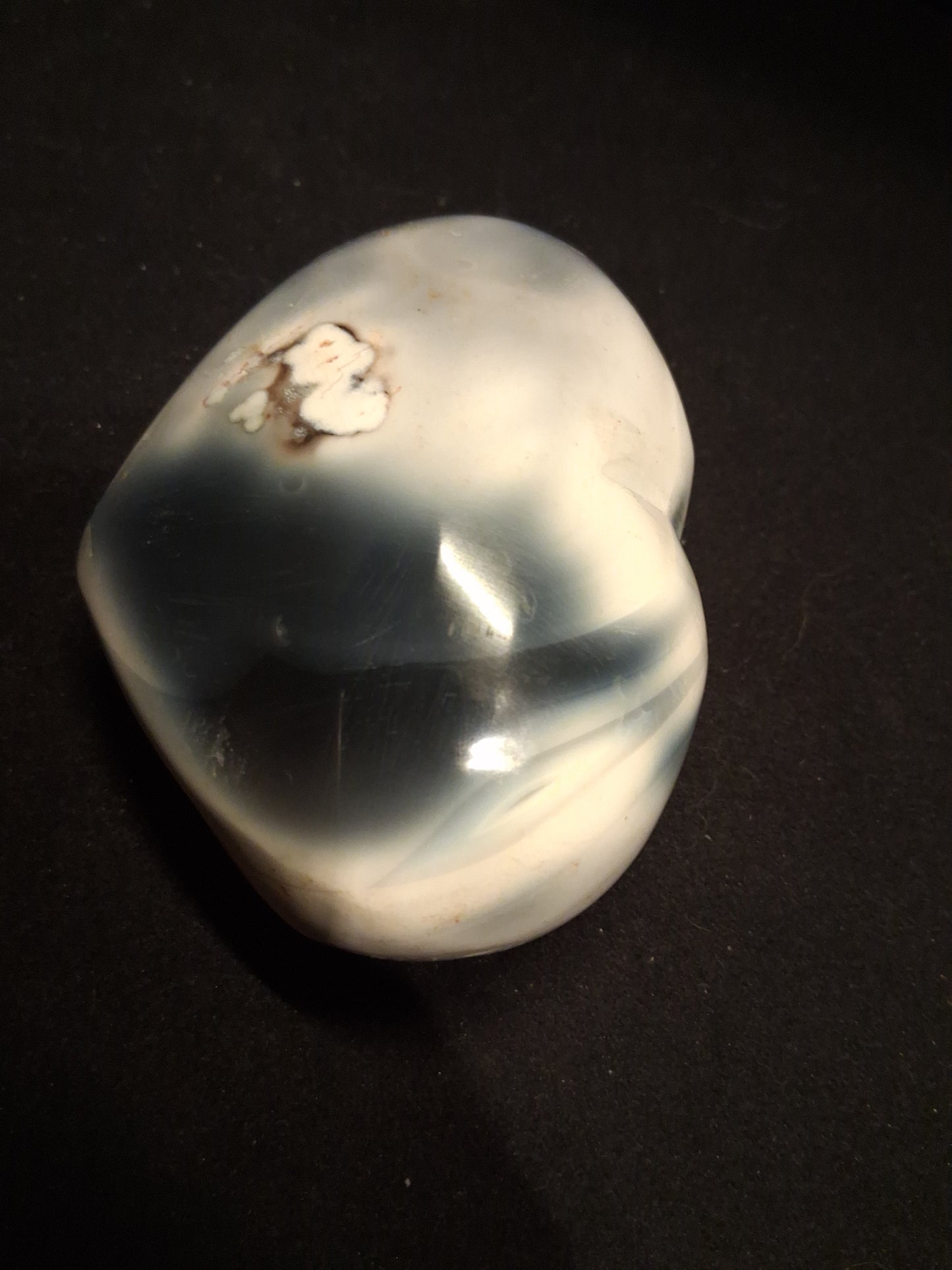 Natural Agate Palmstone - heart - 6x7.5 cm - black agate