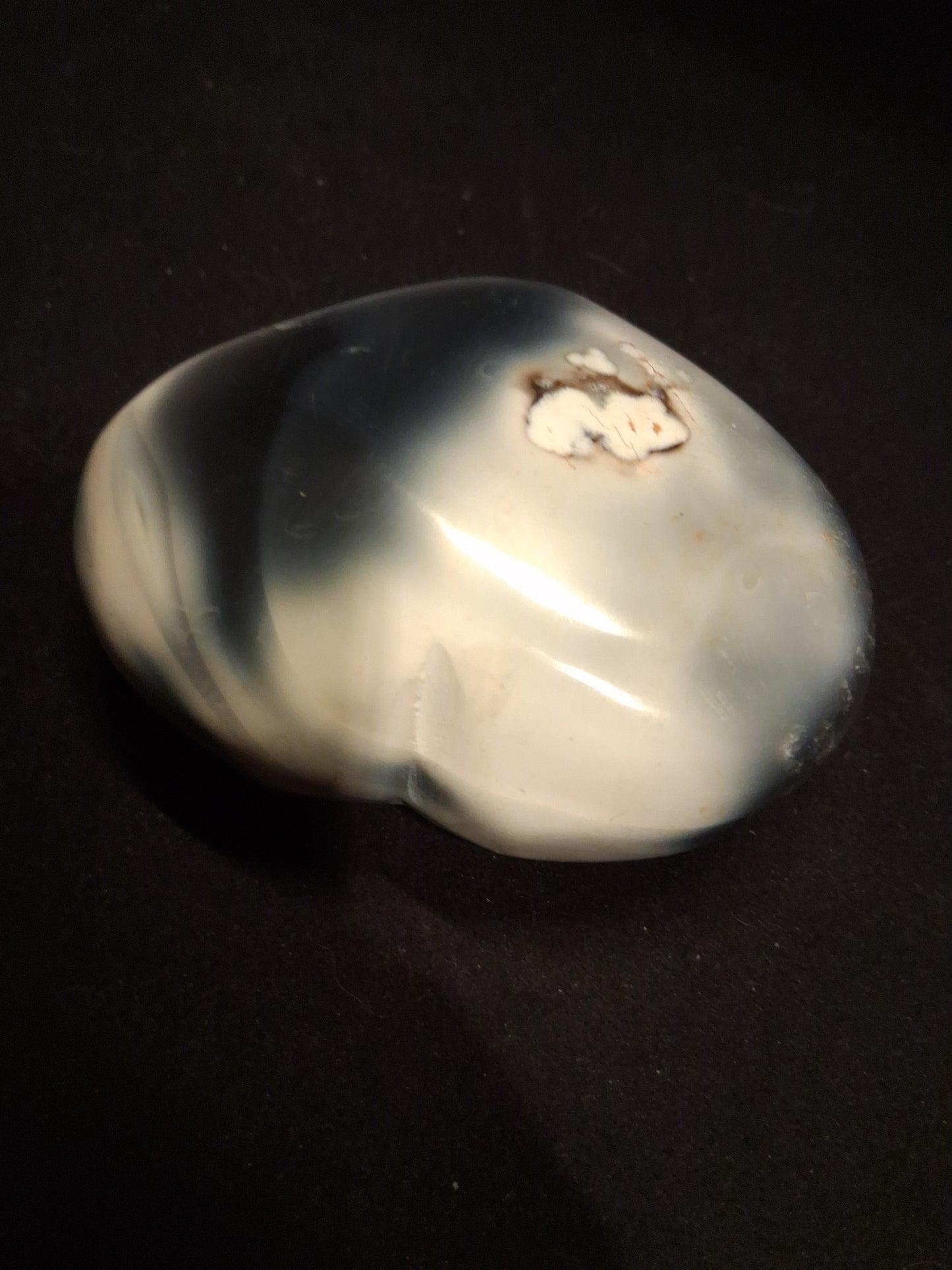 Natural Agate Palmstone - heart - 6x7.5 cm - black agate