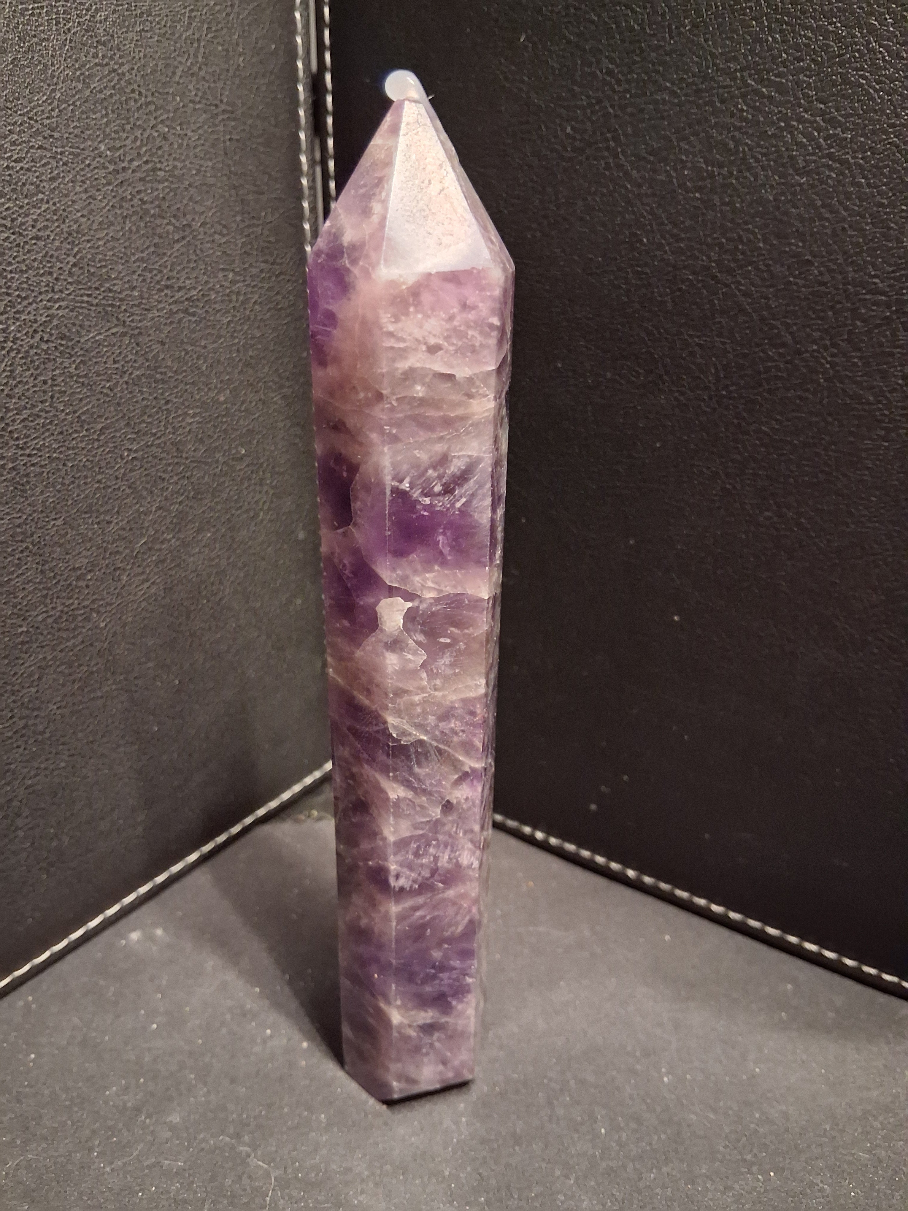 Natural Amethyst tower - dream amethyst - 15 x 1.8 cm - hexagon tower - good finish