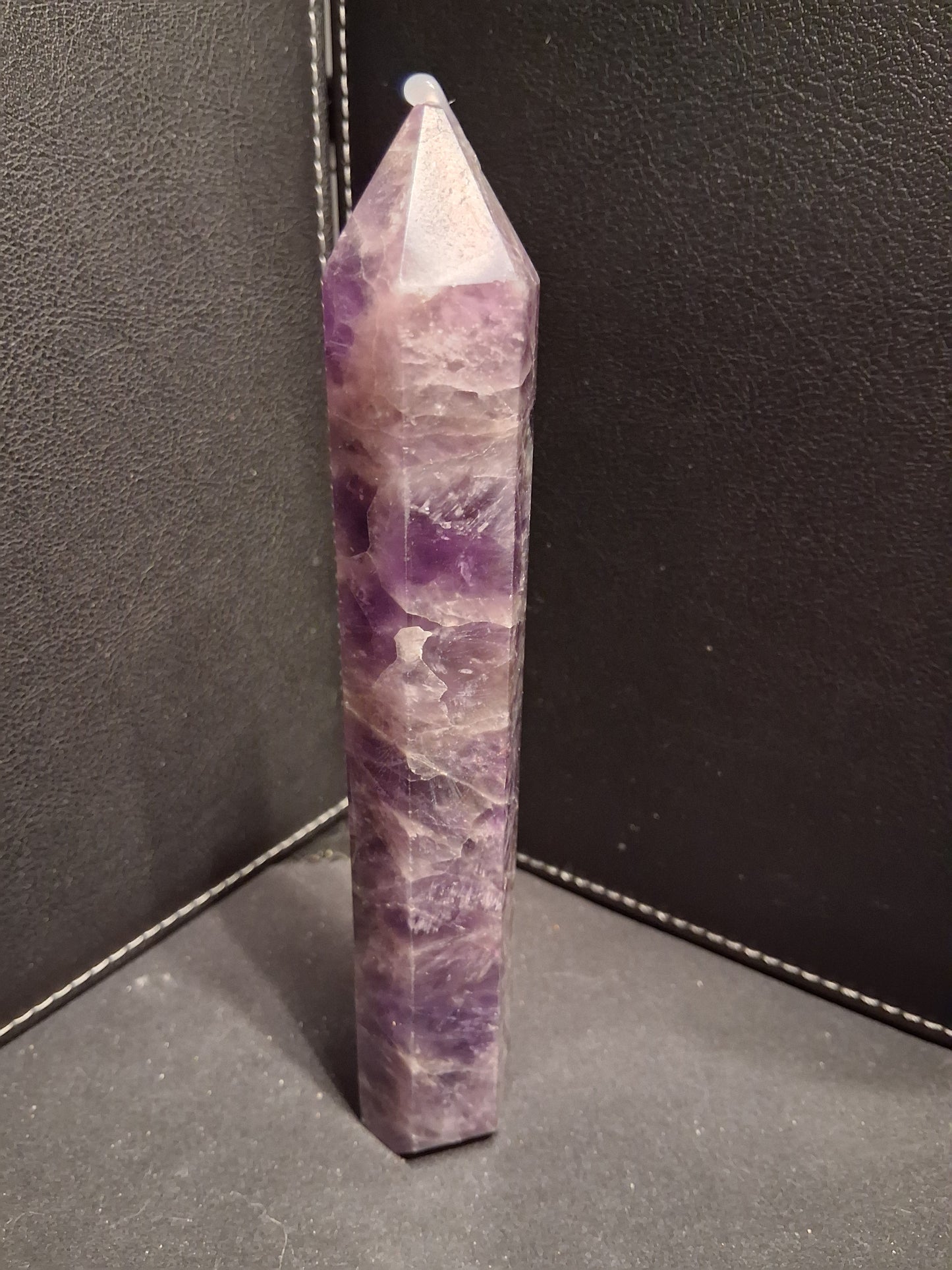 Natural Amethyst tower - dream amethyst - 15 x 1.8 cm - hexagon tower - good finish