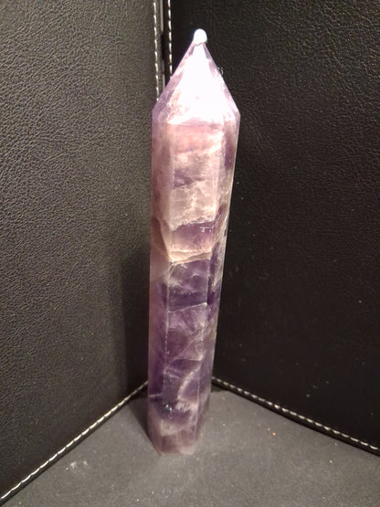 Natural Amethyst tower - dream amethyst - 15 x 2.2 cm - hexagon tower - inequal base