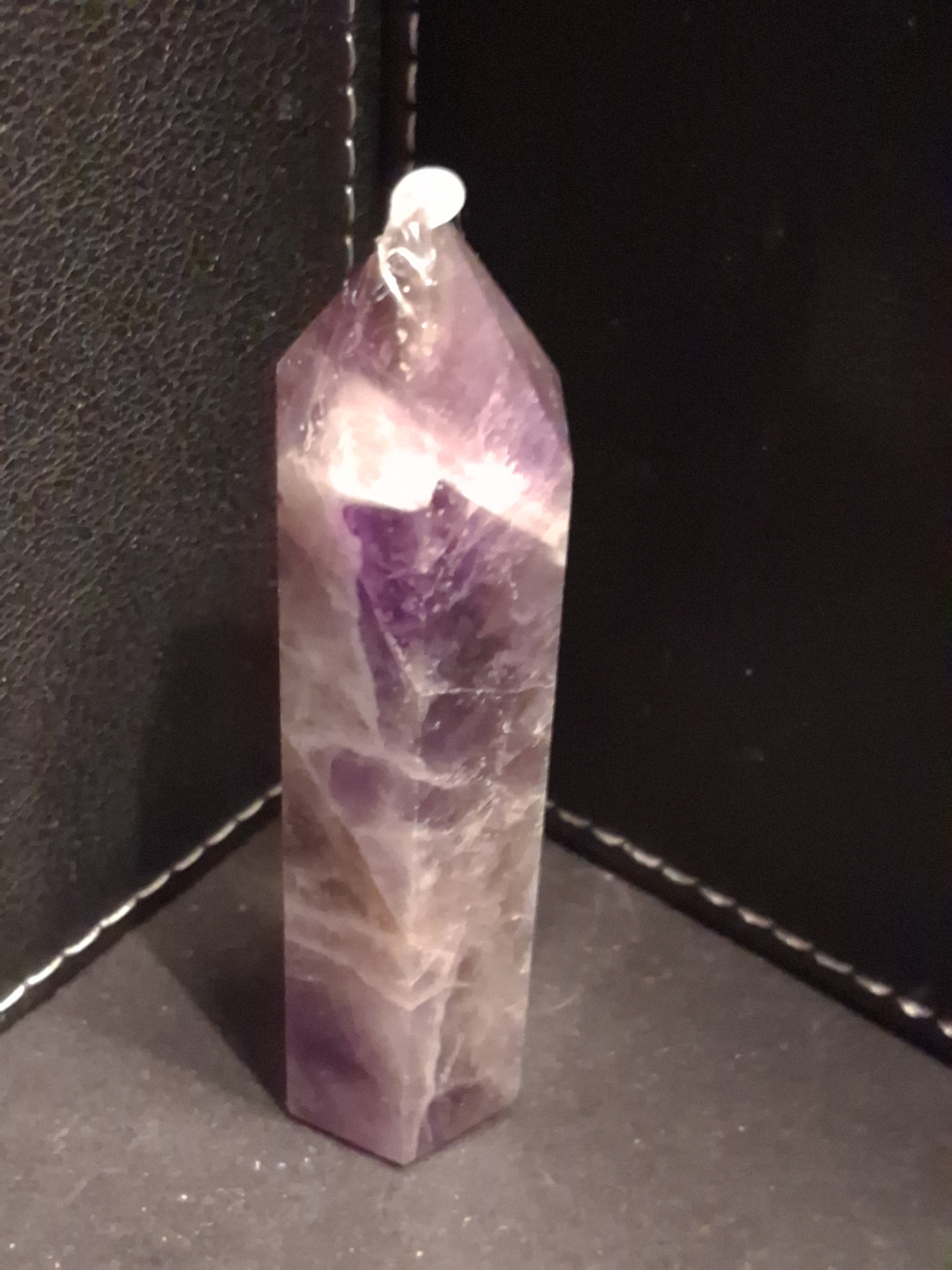 Natural Amethyst tower - dream amethyst - 8 x 1.8 cm - hexagon tower - good finish