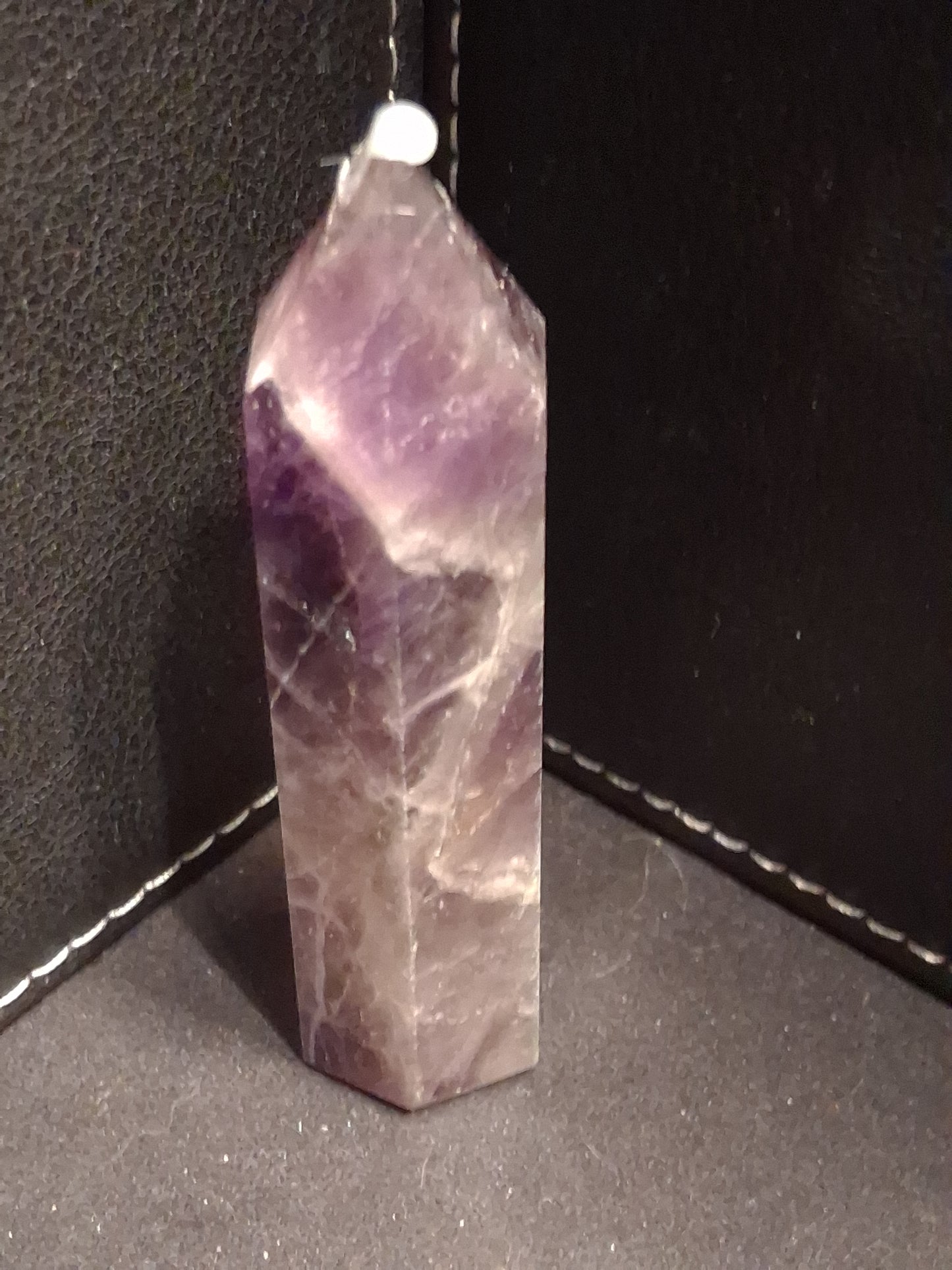 Natural Amethyst tower - dream amethyst - 8 x 1.8 cm - hexagon tower - good finish