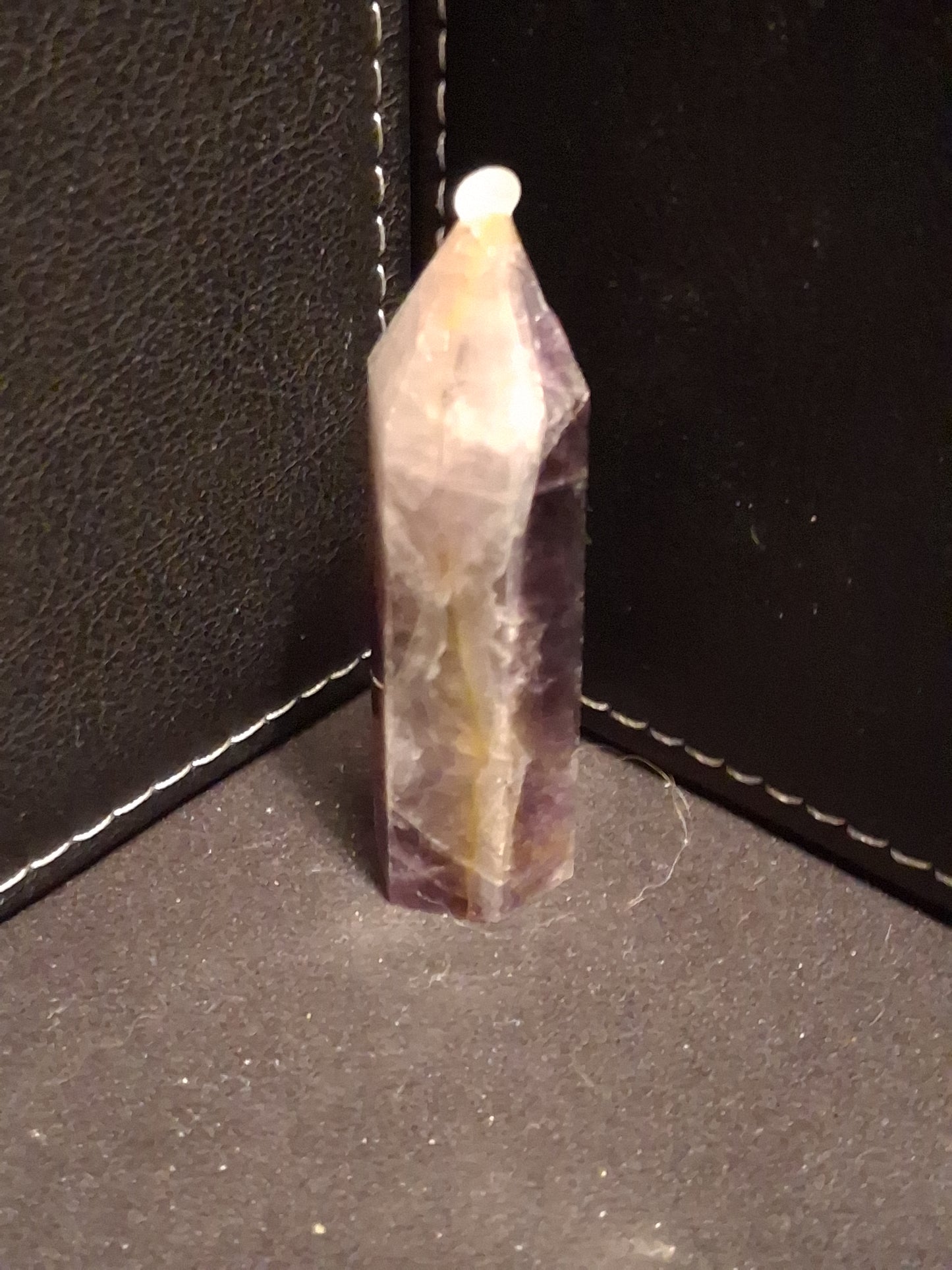 Natural Amethyst tower - dream amethyst - 5.5 x 1.5 cm - hexagon tower - good finish