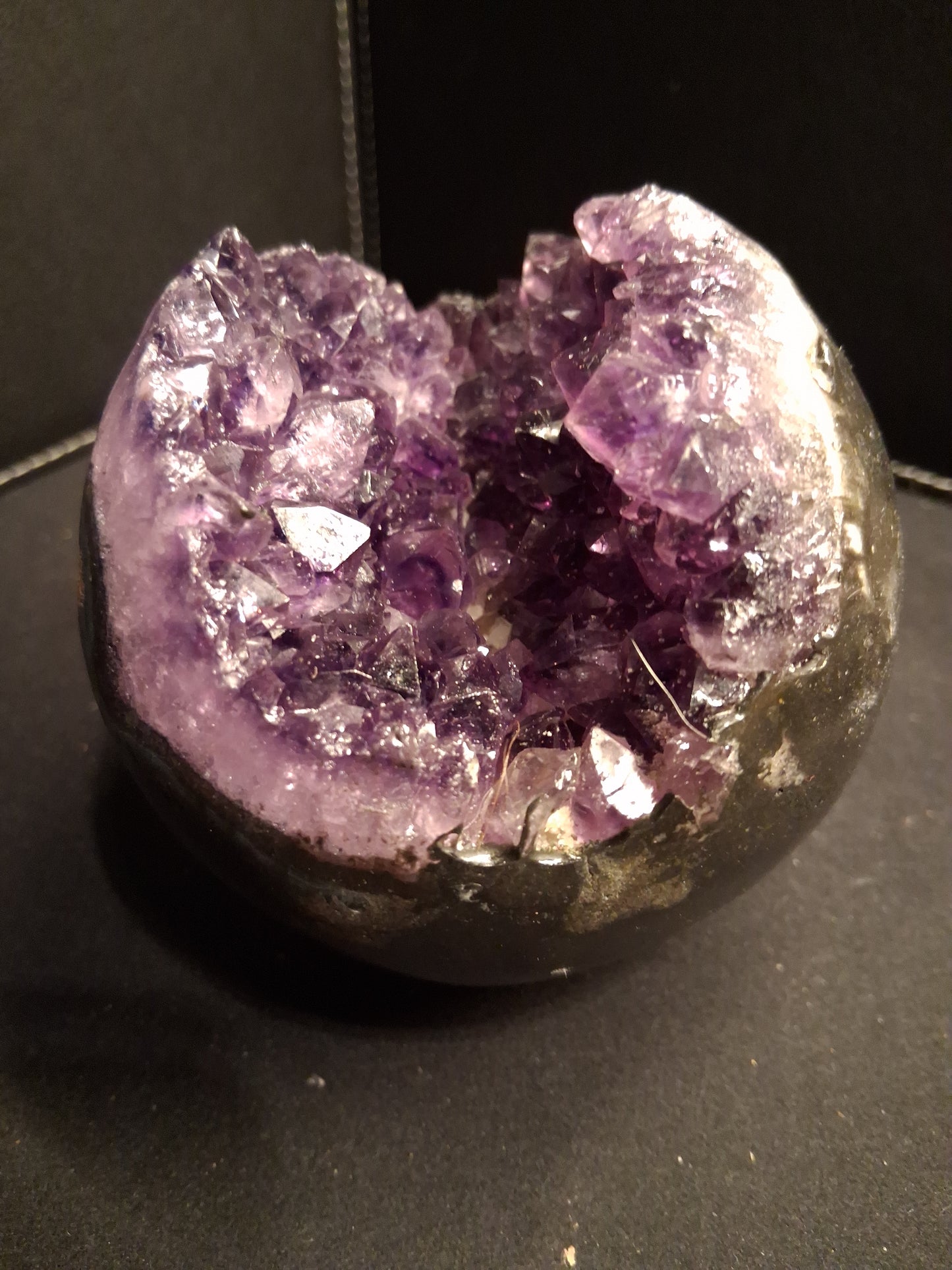 Natural Amethyst geode - Sphere - 8.6 cm - deep purple