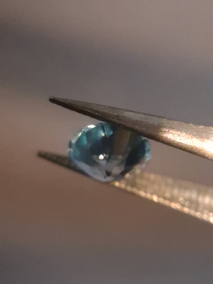 Natural Swiss Blue Topaz - 0.541 ct - round - irradiated - excellent quality - certified natural