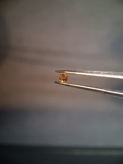 Natural Spessartite Garnet - 0.10 ct - for high end jewelry setting - deep mandarin color