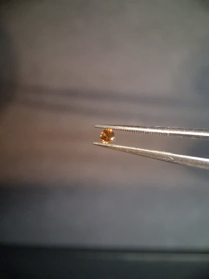 Natural Spessartite Garnet - 0.10 ct - for high end jewelry setting - deep mandarin color