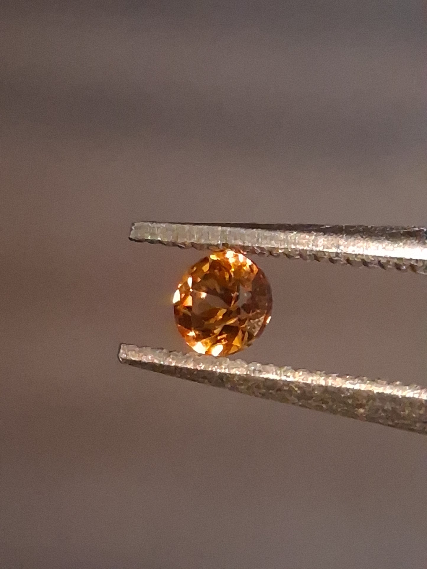 Natural Spessartite Garnet - 0.10 ct - for high end jewelry setting - deep mandarin color
