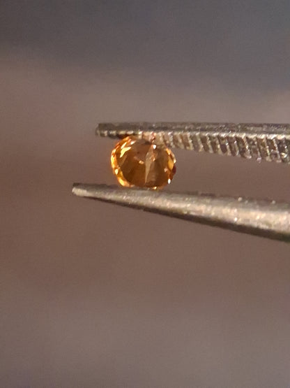 Natural Spessartite Garnet - 0.10 ct - for high end jewelry setting - deep mandarin color