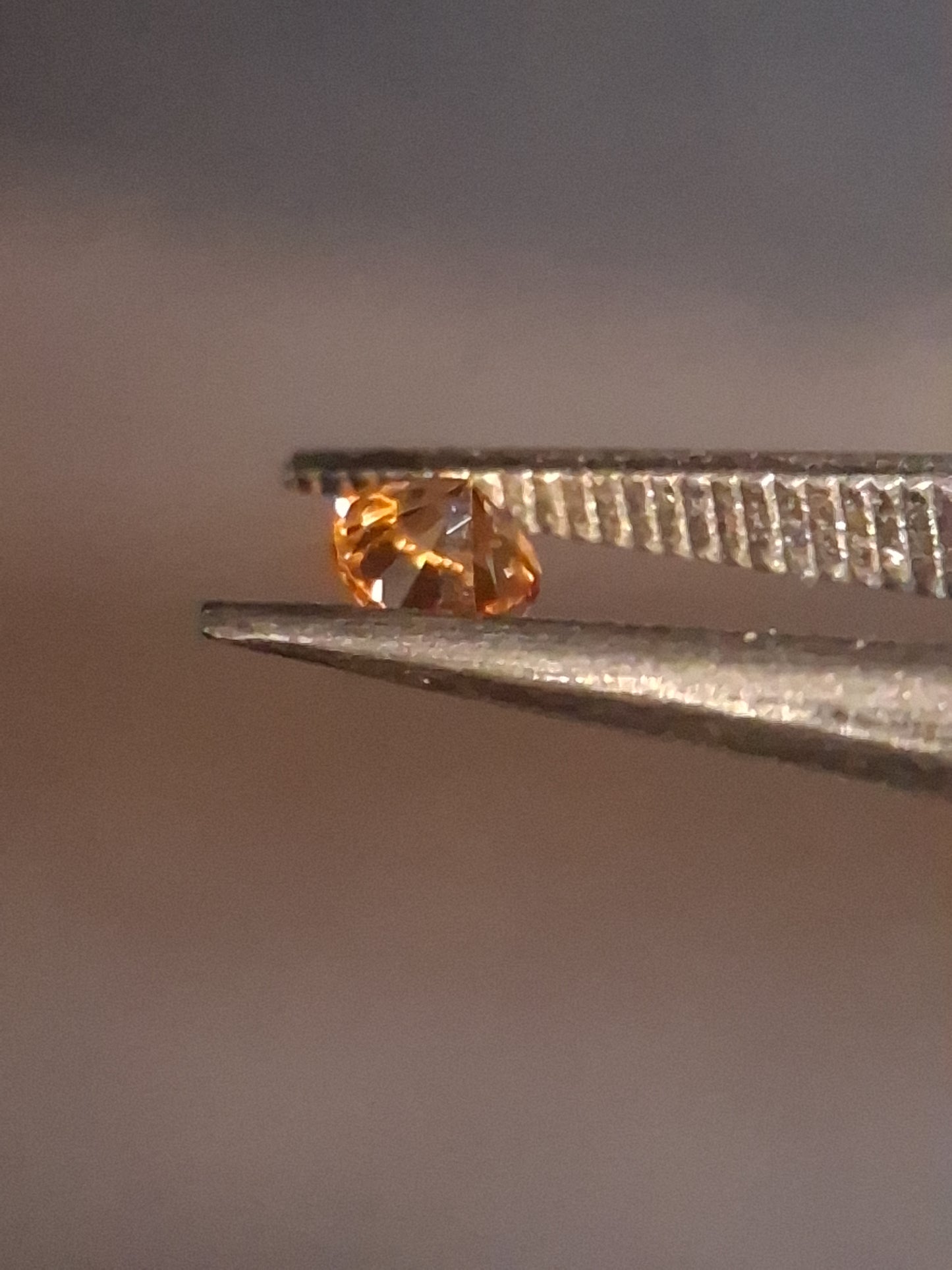 Natural Spessartite Garnet - 0.10 ct - for high end jewelry setting - deep mandarin color