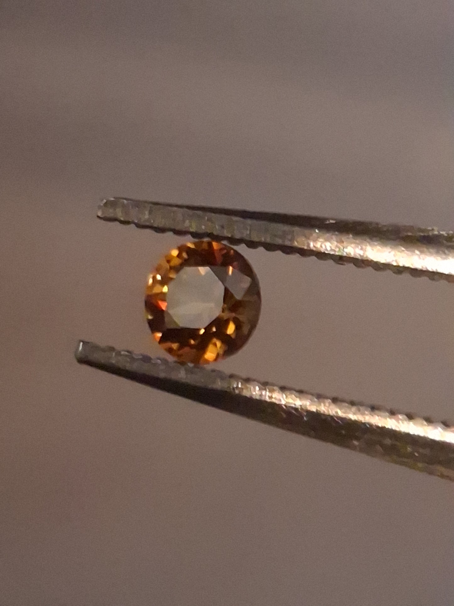 Natural Spessartite Garnet - 0.10 ct - for high end jewelry setting - deep mandarin color
