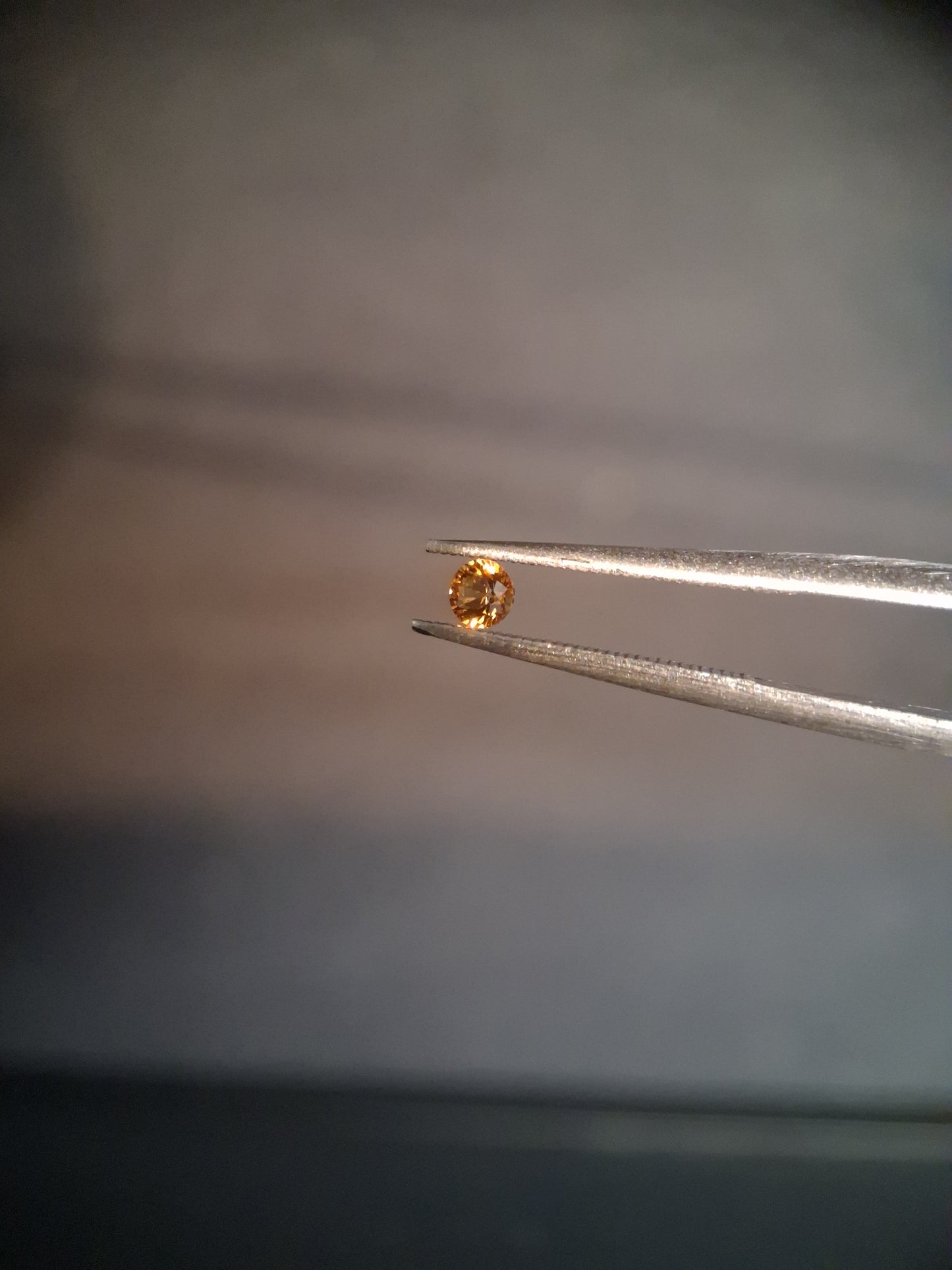 Natural Spessartite Garnet - 0.10 ct - for high end jewelry setting - deep mandarin color - high fire