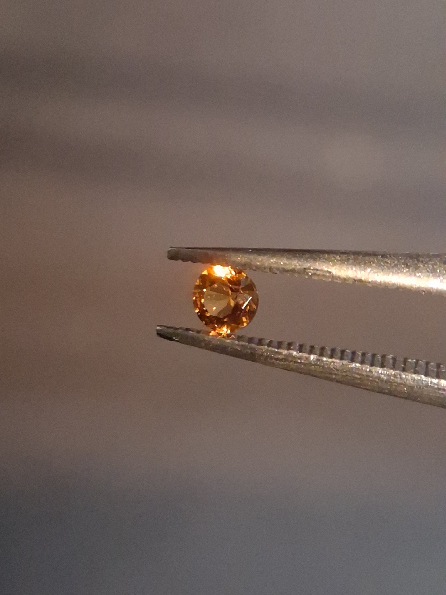 Natural Spessartite Garnet - 0.10 ct - for high end jewelry setting - deep mandarin color - high fire