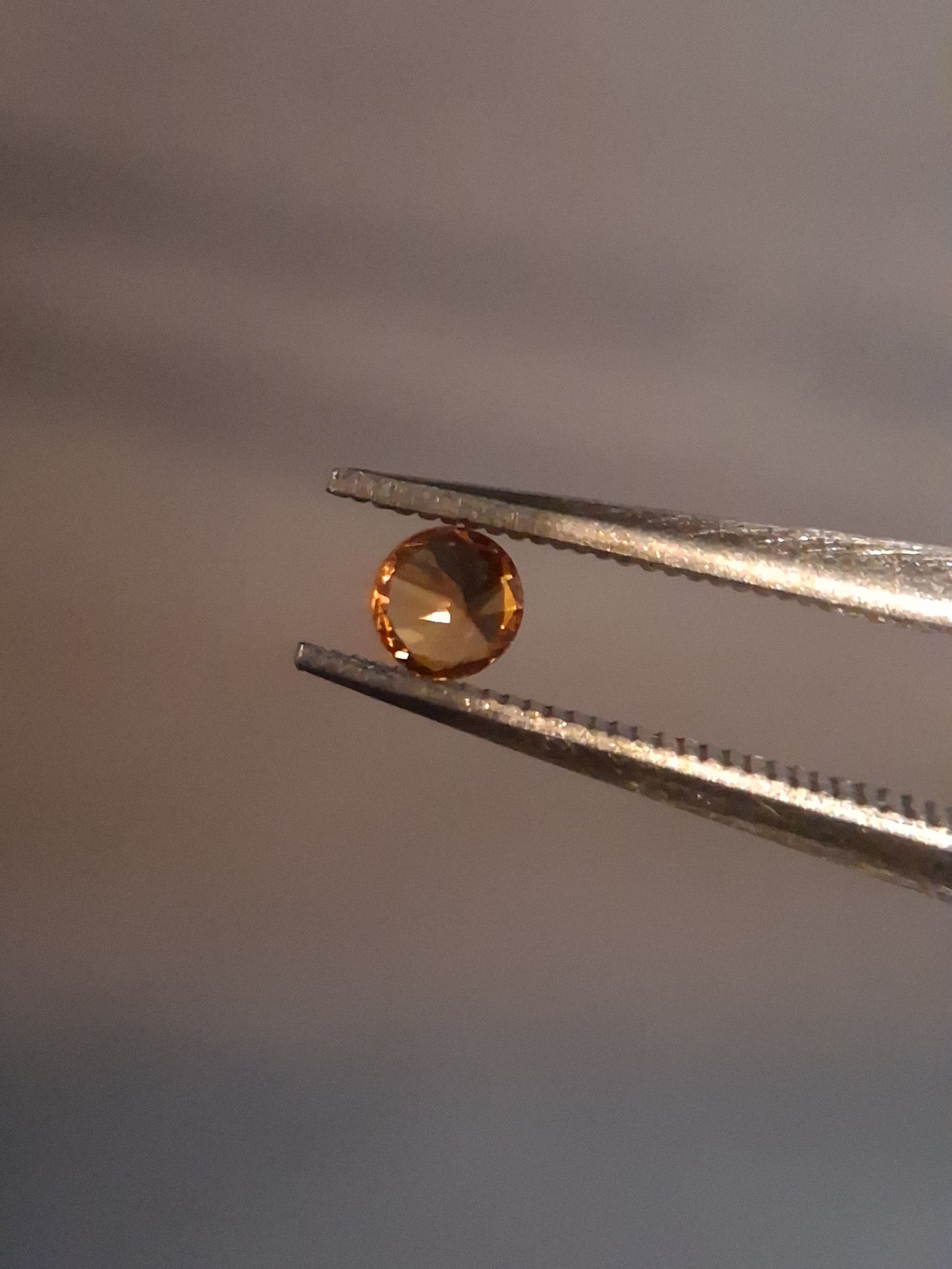 Natural Spessartite Garnet - 0.10 ct - for high end jewelry setting - deep mandarin color - high fire