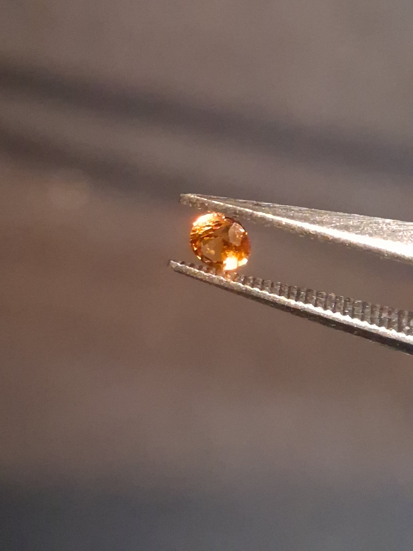 Natural Spessartite Garnet - 0.10 ct - for high end jewelry setting - deep mandarin color - nice luster