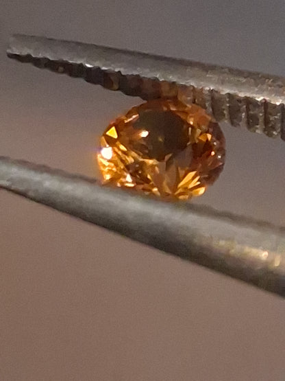 Natural Spessartite Garnet - 0.10 ct - for high end jewelry setting - deep orange color - nice fire