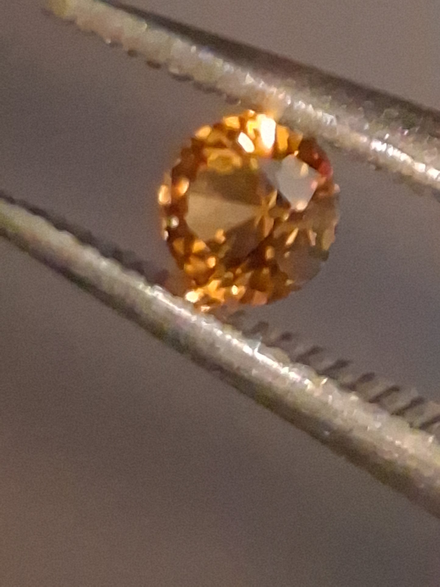 Natural Spessartite Garnet - 0.10 ct - for high end jewelry setting - deep orange color - nice fire