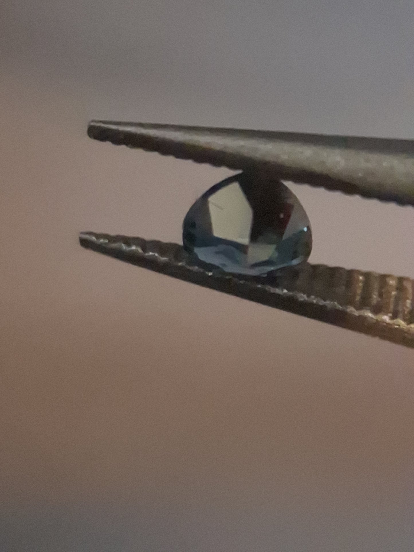 Natural London Blue Topaz - 0.125 ct - heart - high end jewelry quality