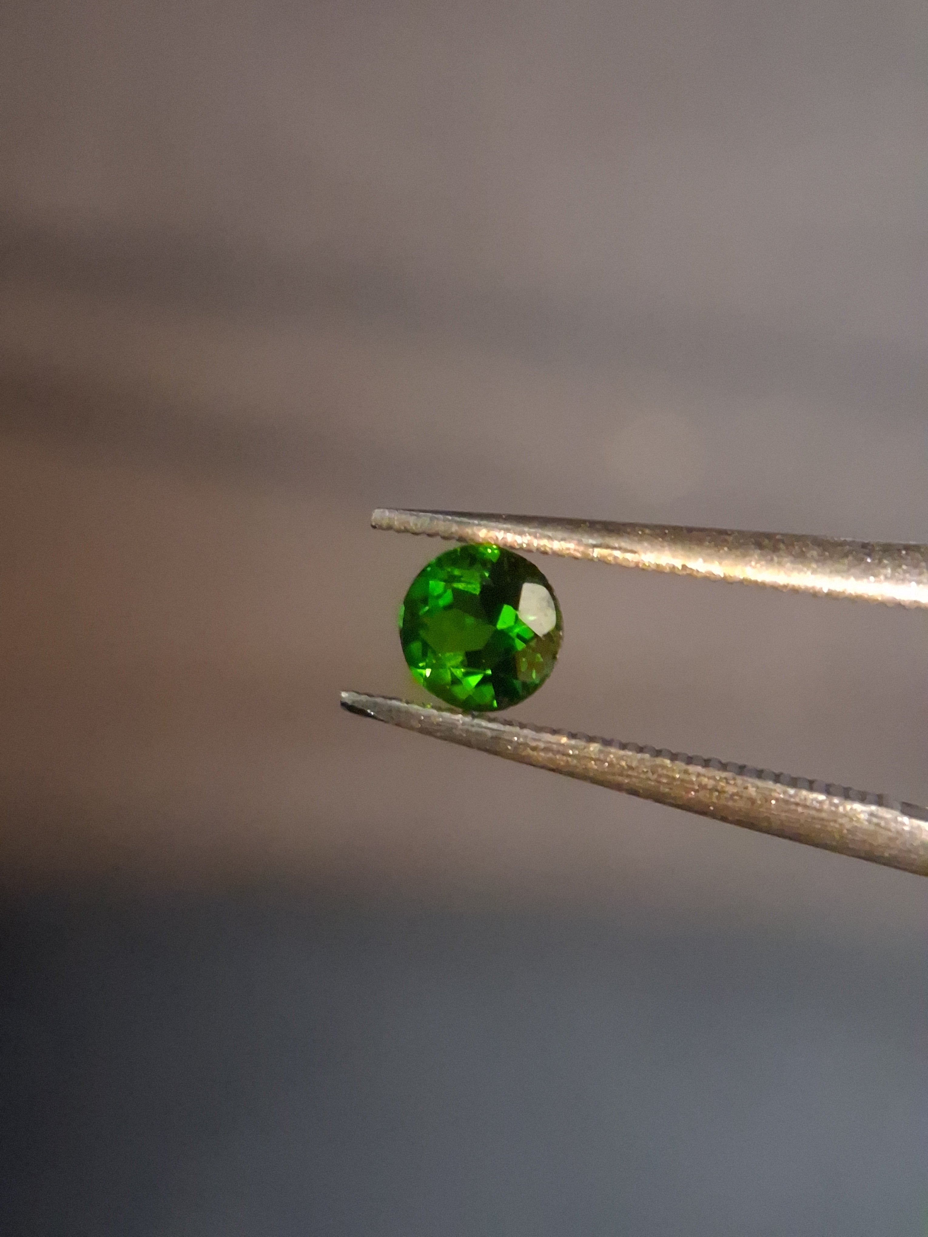 Natural Diopside - 0.265 ct - round - green - chromium diopside
