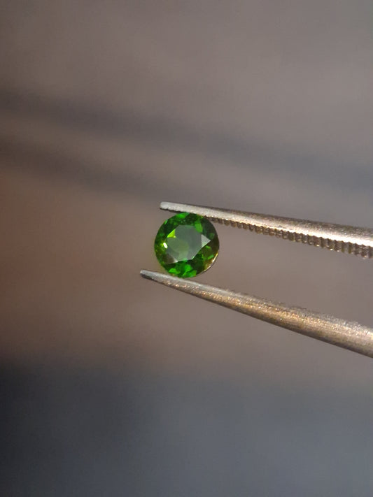 Natural Diopside - 0.310 ct - round - green - chromium diopside (siberian Emerald)