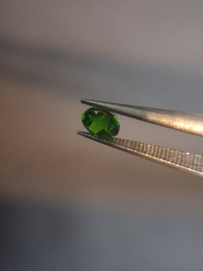 Natural Diopside - 0.310 ct - round - green - chromium diopside (siberian Emerald)