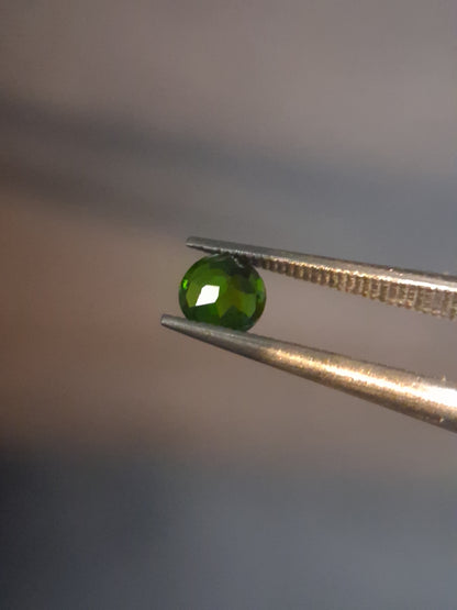 Natural Diopside - 0.310 ct - round - green - chromium diopside (siberian Emerald)