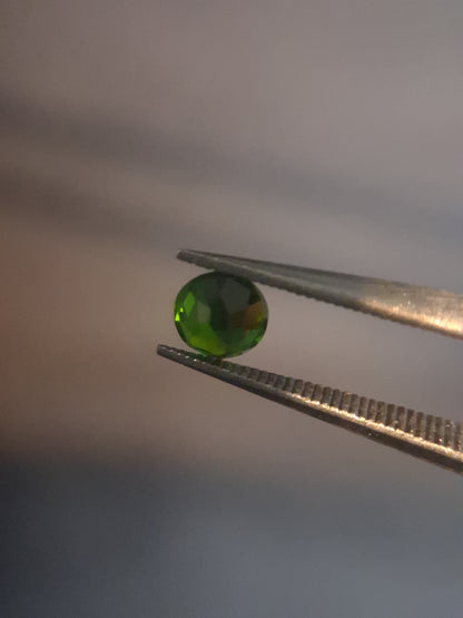 Natural Diopside - 0.310 ct - round - green - chromium diopside (siberian Emerald)