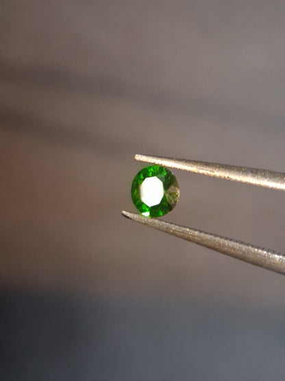 Natural Diopside - 0.264 ct - round - green - chromium diopside