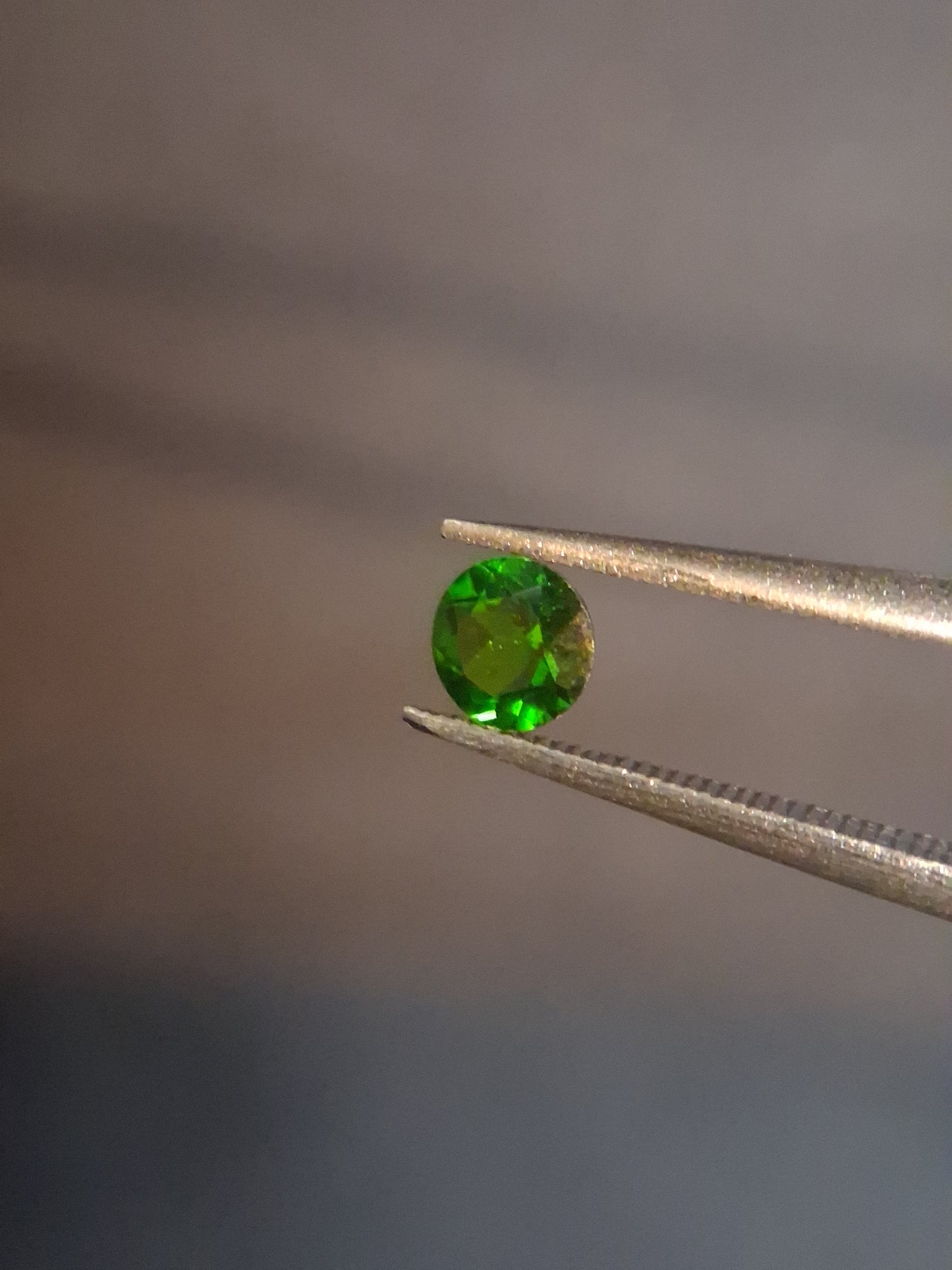 Natural Diopside - 0.264 ct - round - green - chromium diopside