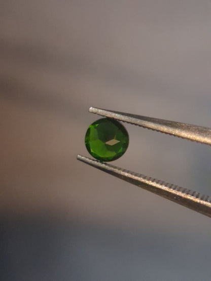 Natural Diopside - 0.264 ct - round - green - chromium diopside