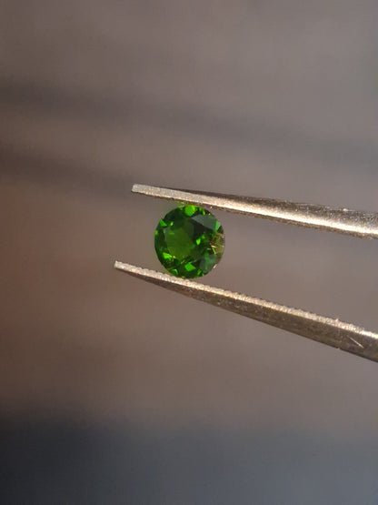 Natural Diopside - 0.274 ct - round - green - chromium diopside