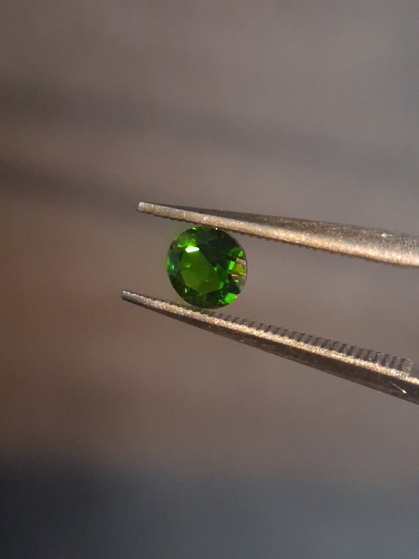 Natural Diopside - 0.274 ct - round - green - chromium diopside