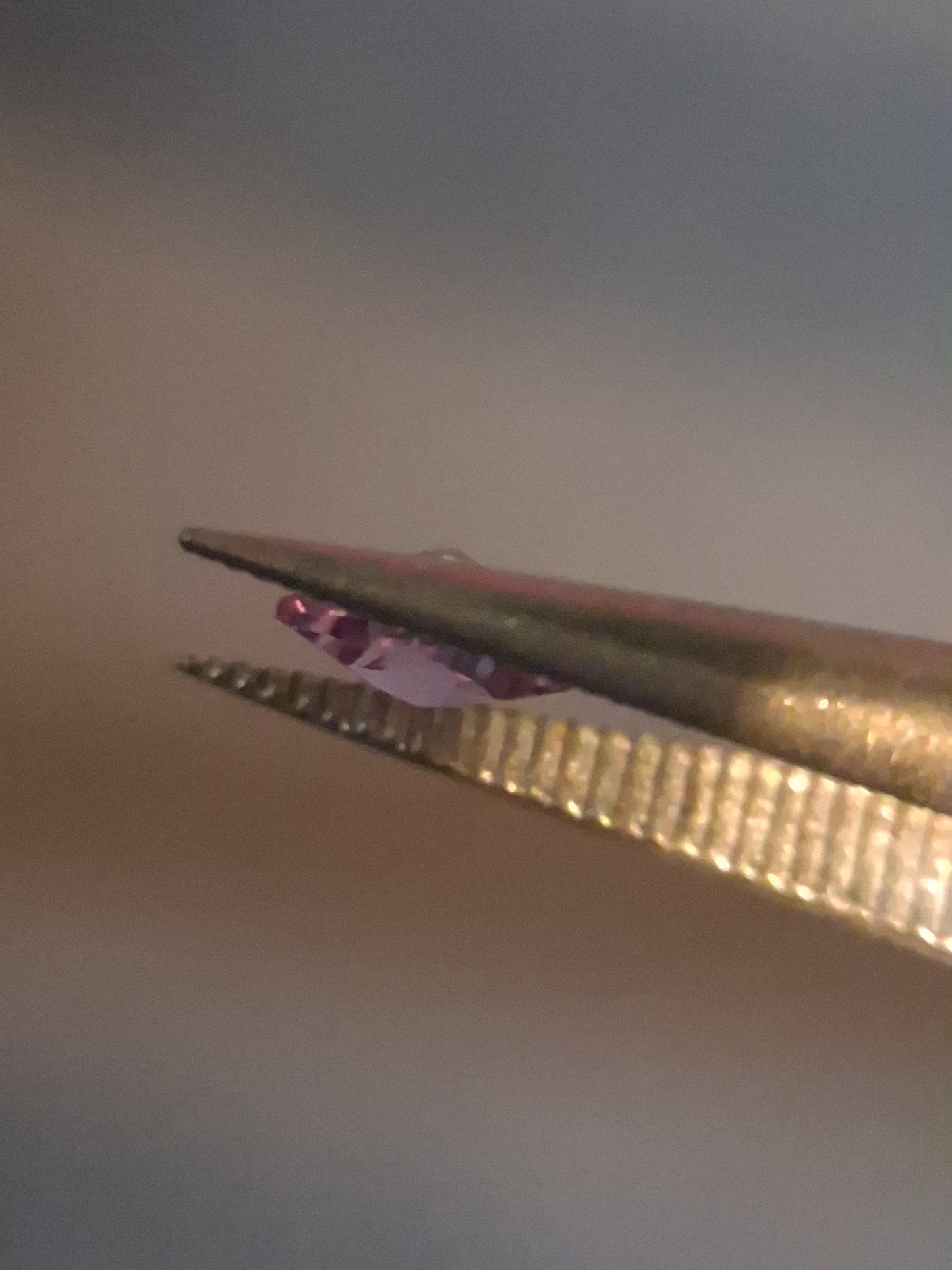 Natural Purple Sapphire - 0.189 ct - Square cut - unheated - Africa - Medium Purple