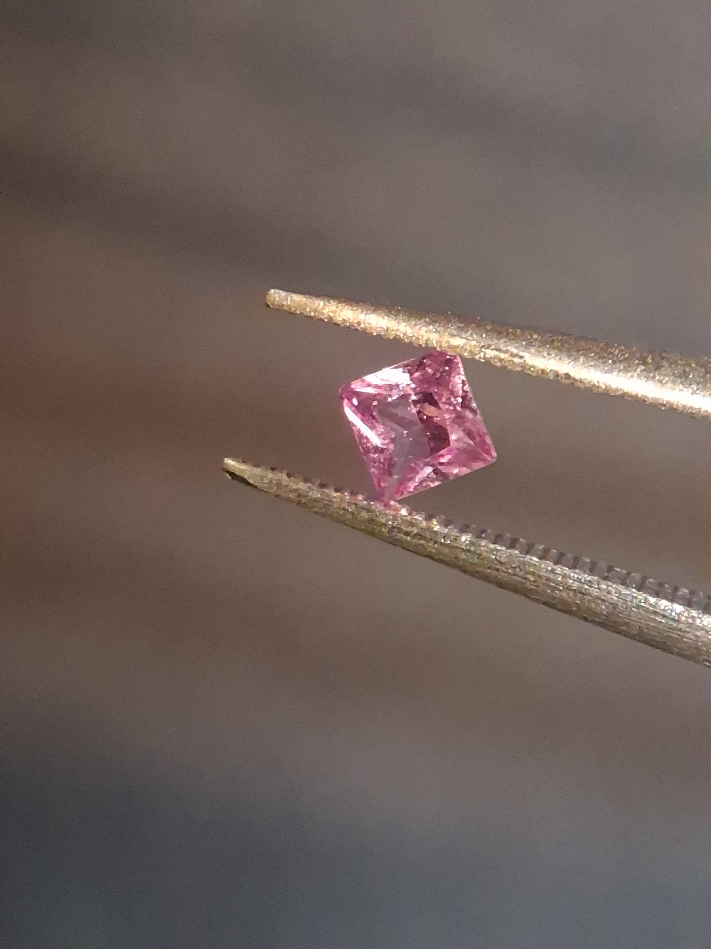 Natural Purple Sapphire - 0.182 ct - Square cut - unheated - Africa - pinkish Purple