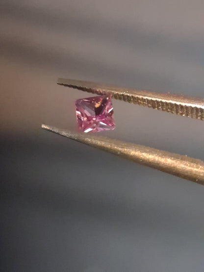 Natural Purple Sapphire - 0.173 ct - Square cut - unheated - Africa - Purple