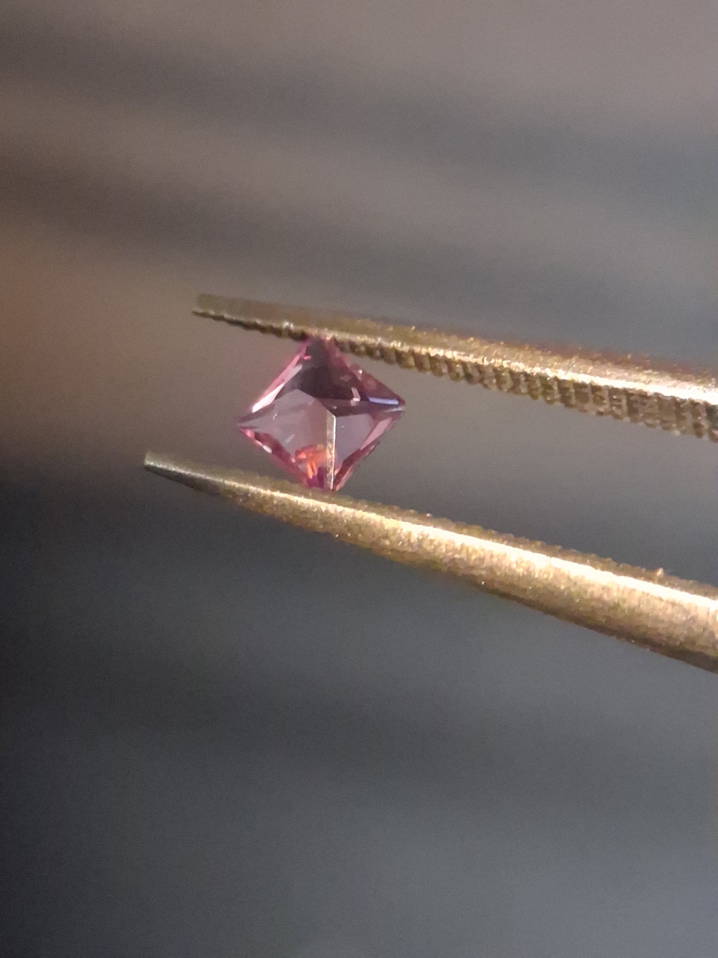 Natural Purple Sapphire - 0.173 ct - Square cut - unheated - Africa - Purple