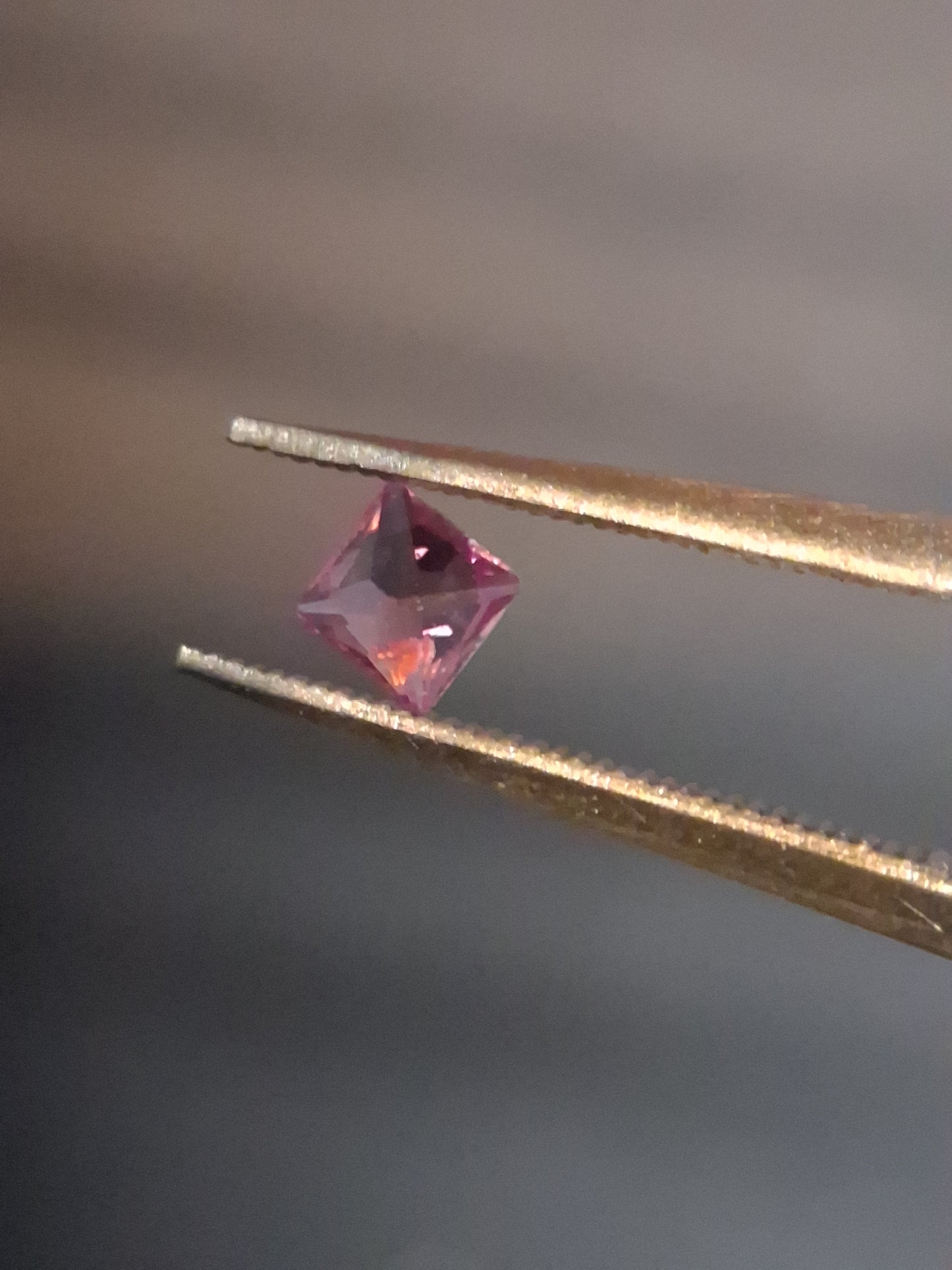 Natural Purple Sapphire - 0.173 ct - Square cut - unheated - Africa - Purple