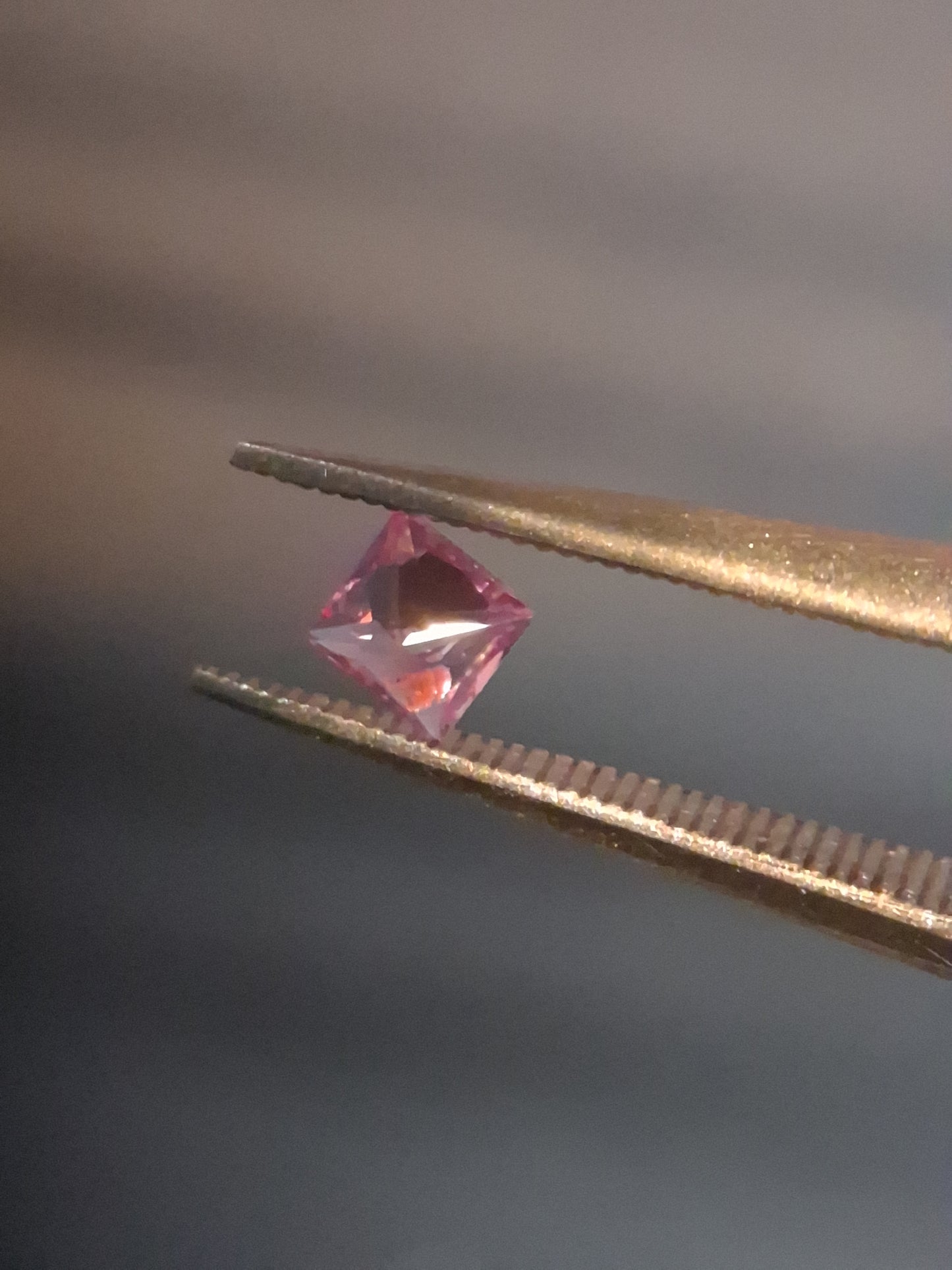 Natural Purple Sapphire - 0.173 ct - Square cut - unheated - Africa - Purple