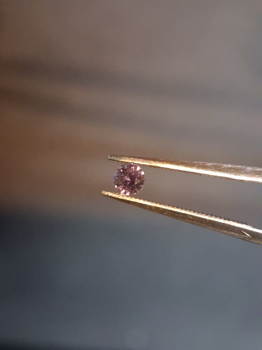 Natural Purple Sapphire - 0.135 ct - Round cut - unheated - Africa - Medium Purple