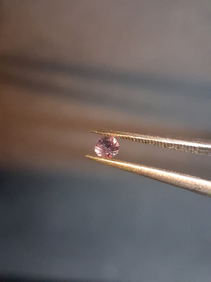 Natural Purple Sapphire - 0.135 ct - Round cut - unheated - Africa - Medium Purple